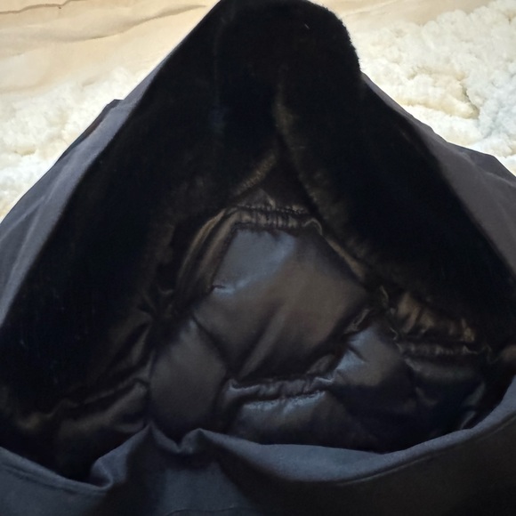 The North Face Women's Black Ski Jacket - Picture 4 of 14